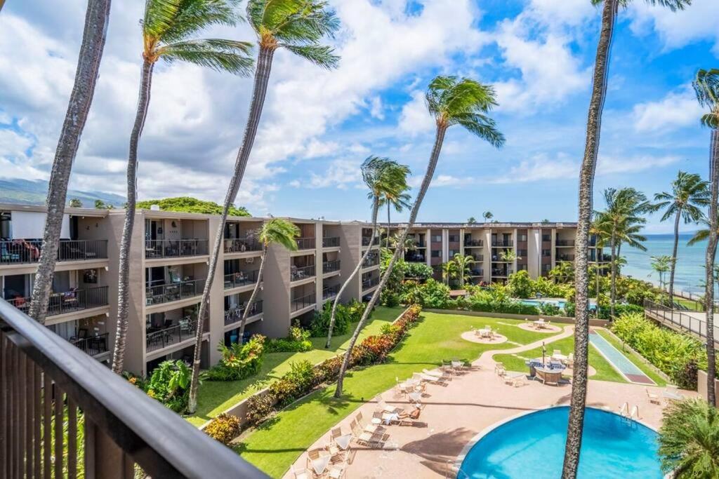 شقة Hale Ono Loa 403- Top Floor, Ocean View, & Complete Modern Remodel Kahana المظهر الخارجي الصورة