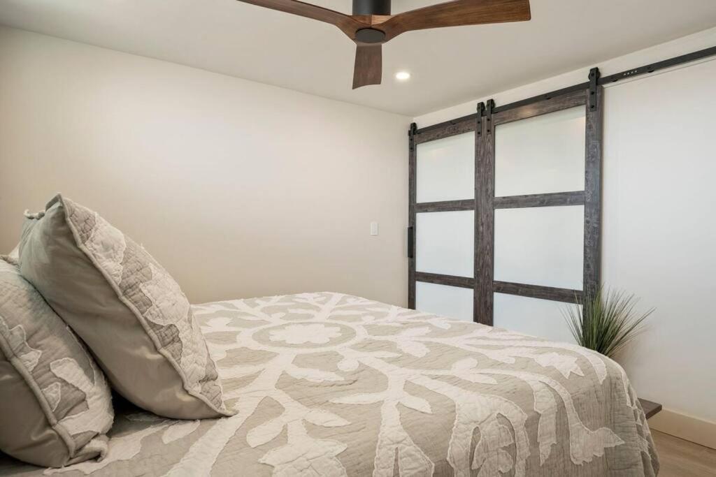 شقة Hale Ono Loa 403- Top Floor, Ocean View, & Complete Modern Remodel Kahana المظهر الخارجي الصورة