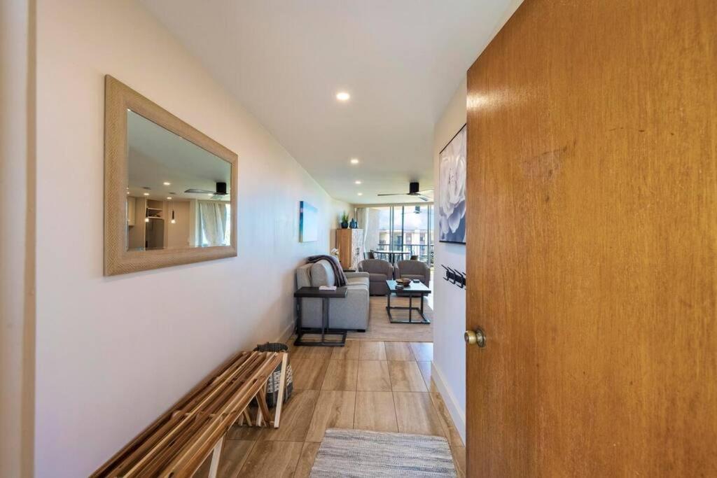 شقة Hale Ono Loa 403- Top Floor, Ocean View, & Complete Modern Remodel Kahana المظهر الخارجي الصورة
