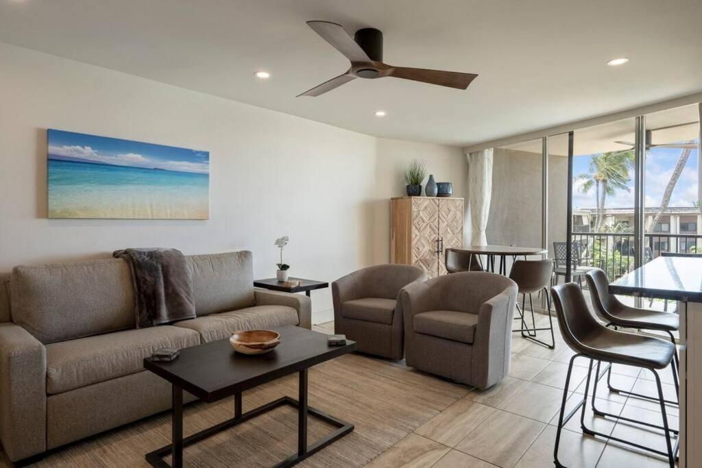 شقة Hale Ono Loa 403- Top Floor, Ocean View, & Complete Modern Remodel Kahana المظهر الخارجي الصورة