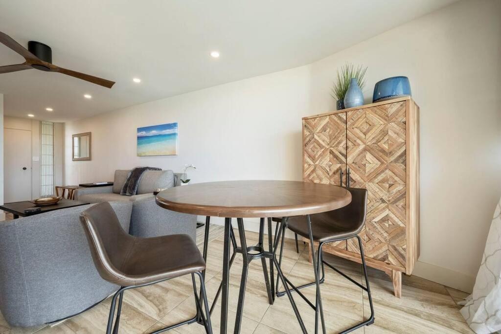 شقة Hale Ono Loa 403- Top Floor, Ocean View, & Complete Modern Remodel Kahana المظهر الخارجي الصورة