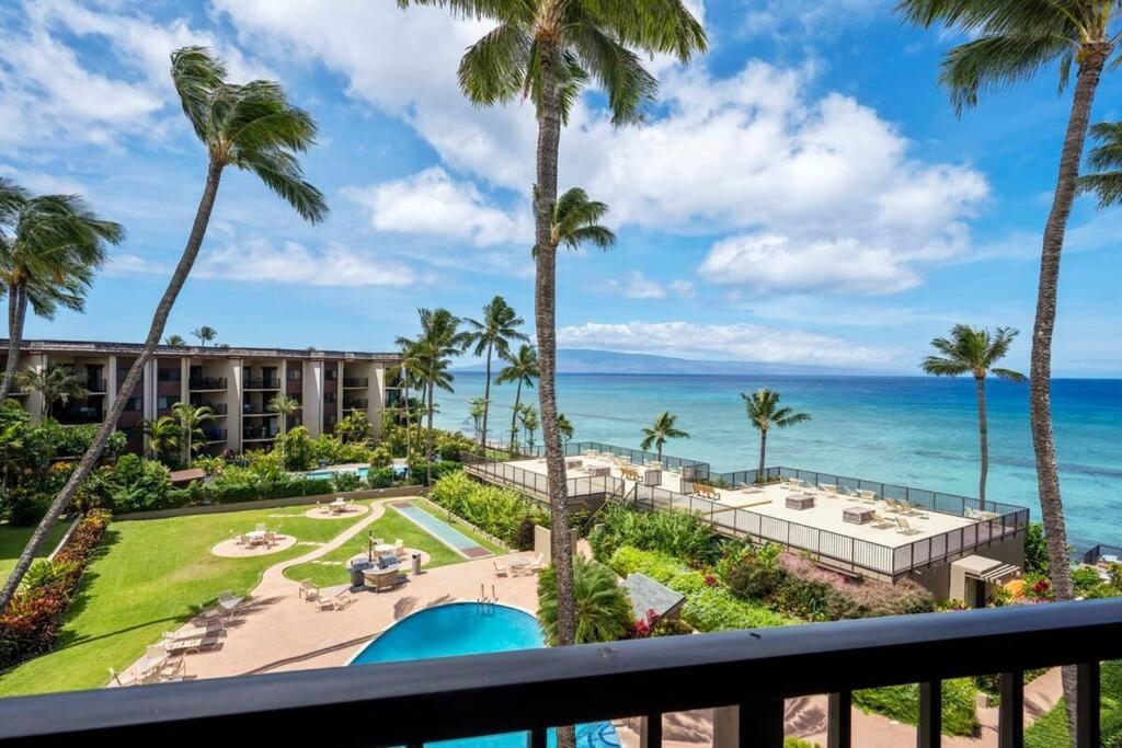 شقة Hale Ono Loa 403- Top Floor, Ocean View, & Complete Modern Remodel Kahana المظهر الخارجي الصورة
