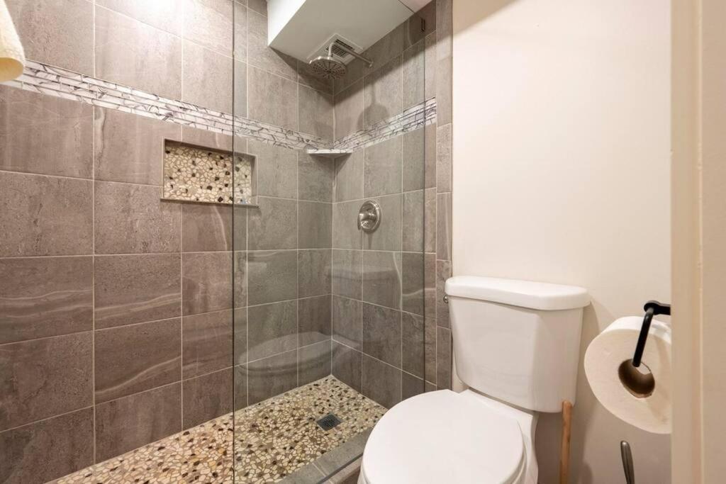 شقة Hale Ono Loa 403- Top Floor, Ocean View, & Complete Modern Remodel Kahana المظهر الخارجي الصورة
